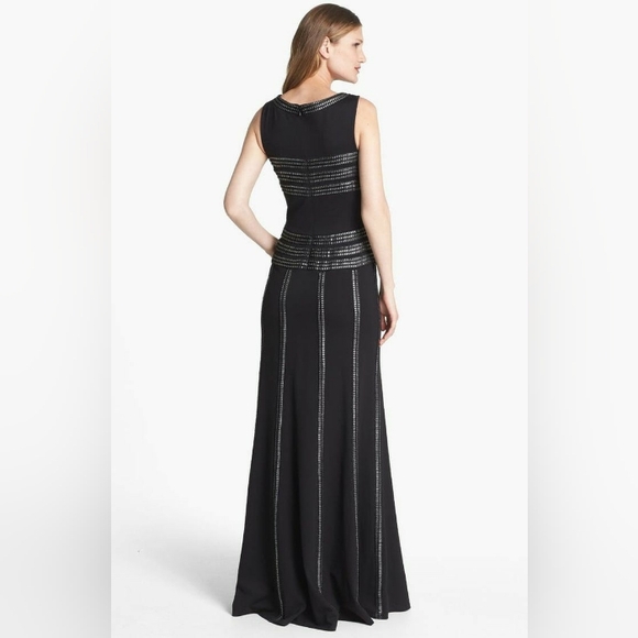 Tadashi Shoji | Jersey Gown with Foil Print Detail - Picture 2 of 14